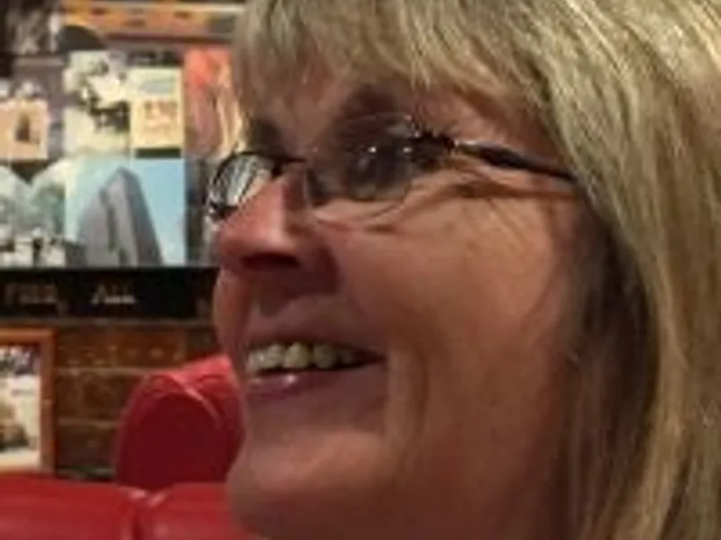 sualbyronete photo 1